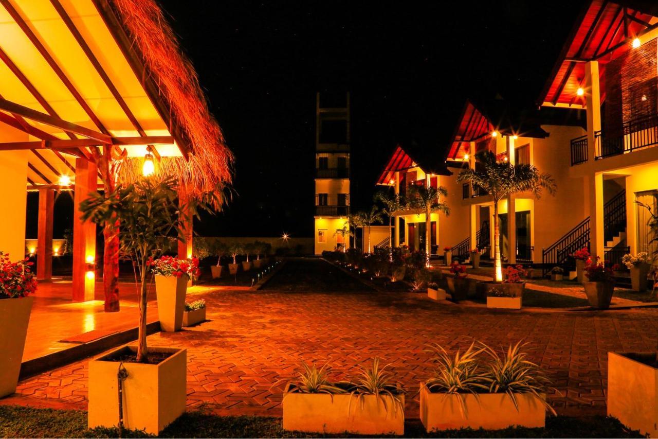 Avonil Resort Yala Tissamaharama Esterno foto