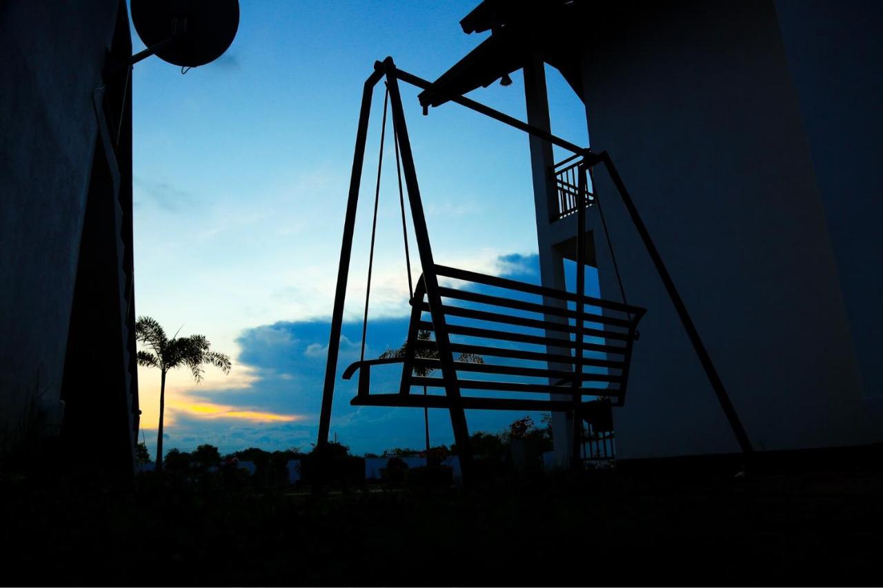 Avonil Resort Yala Tissamaharama Esterno foto